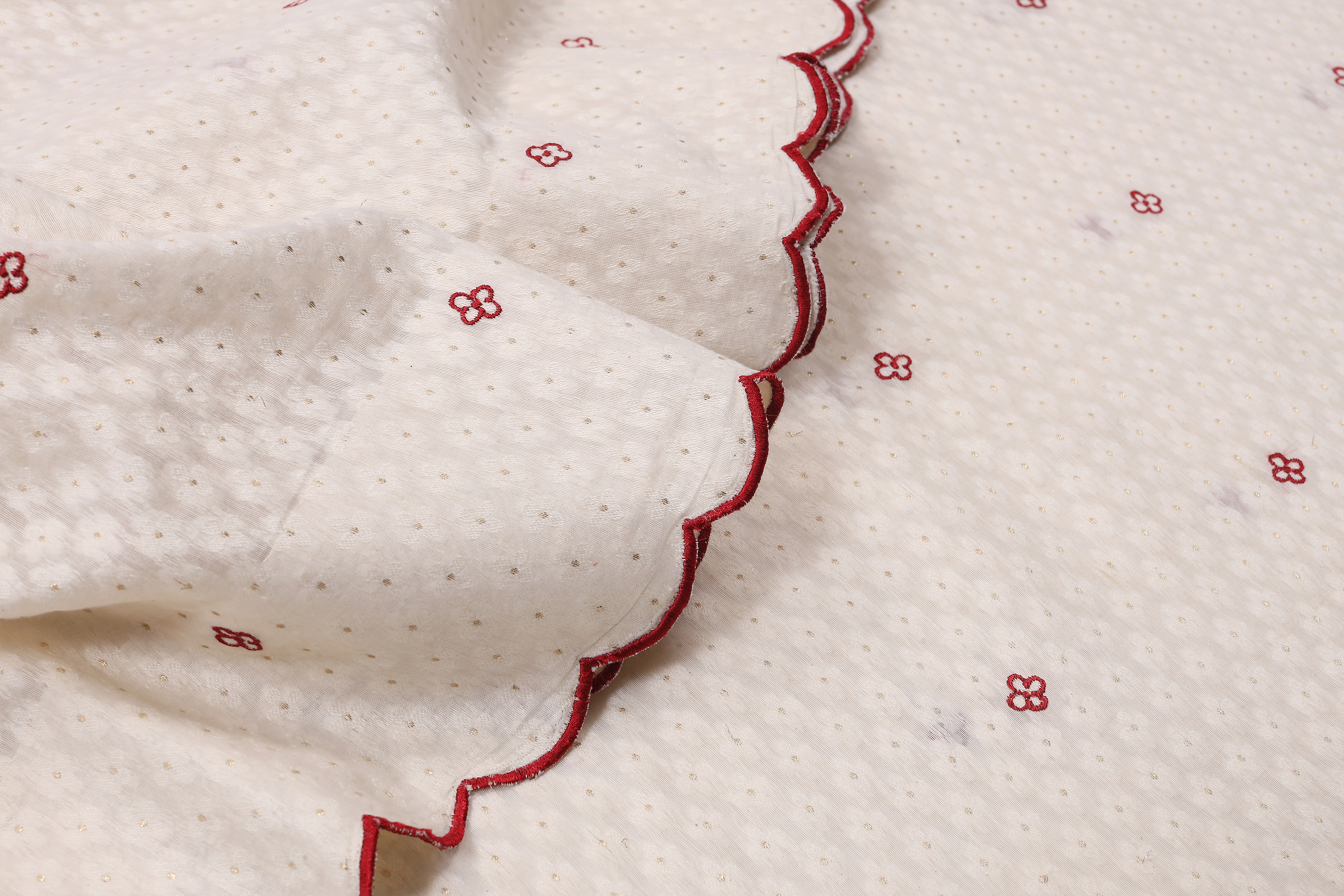 Elegant Off-White Cotton Saree with Red Floral Butti & Scalloped Border